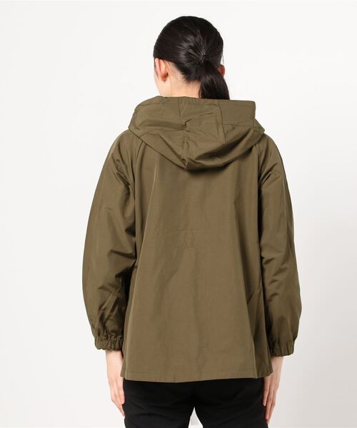 MAISON BREEZE（メゾンブリーズ）の「【MAISON BREEZE】撥水加工マウンテンパーカー（マウンテンパーカー・レディース・ネイビー/カーキ/ライトカーキ・M）」の4枚目の写真