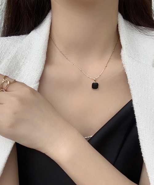 REBALANCE（リバランス）の「ネックレス　シンプルタイプ/重ねづけタイプ（ネックレス・レディース・その他/その他1/その他2/その他3/その他4/その他5/X/Y/Z/R/S/T/U/V/W/L/M/N/O/P/Q/F/G/H/I/J/K/その他6/A/B/C/D/E/その他10/その他12/その他11/その他9/その他8/その他7/その他16/その他17/その他18/その他19/その他13/その他14/その他15/その他22/その他20/その他21/その他23/その他29/その他30/その他31/その他32/その他24/その他25/その他26/その他27/その他28・ONE SIZE）」の8枚目の写真