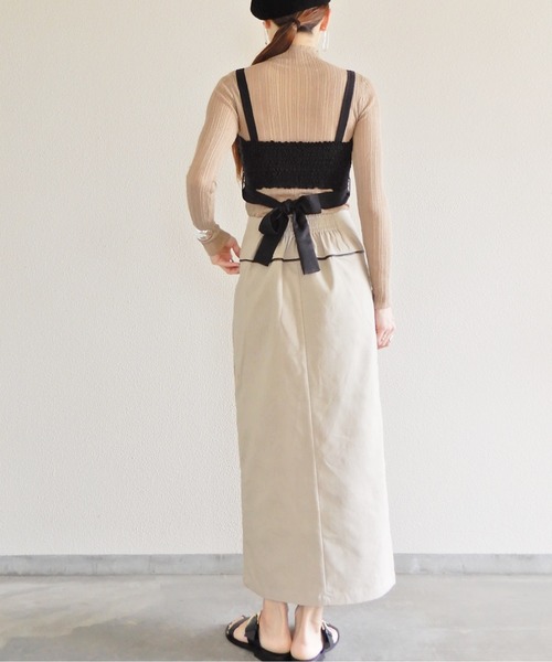 y/m by Yukie（イムバイユキエ）の「リネンライクパイピングラップスカート（スカート・レディース・ベージュ/オフホワイト・FREE）」の3枚目の写真