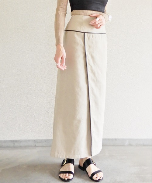 y/m by Yukie（イムバイユキエ）の「リネンライクパイピングラップスカート（スカート・レディース・ベージュ/オフホワイト・FREE）」の11枚目の写真