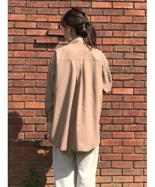 SUIT SELECT（スーツセレクト）の「チュニック丈・バンドカラーロングテールシャツ（シャツ/ブラウス・レディース・ブラック/ベージュ/モカ/ライトグレー/オフホワイト/ネイビー/ミント/ピンクベージュ・FREE）」の5枚目の写真