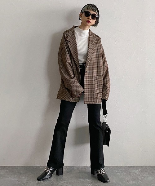 PAGEBOY（ページボーイ）の「フレアフィットジーンズ（デニムパンツ・レディース・ブラック/サックスブルー/インディゴブルー/グリーン・25inch/26inch/27inch/24inch）」の8枚目の写真