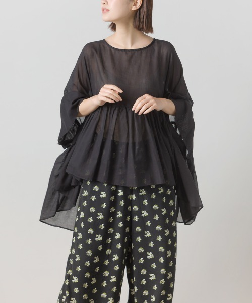 OMNES（オムネス）の「先染め綿麻シャンブレー ギャザーワイドブラウス（シャツ/ブラウス・レディース・ブラック/ベージュ/オフホワイト/ラベンダー・FREE）」の3枚目の写真