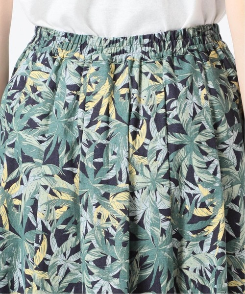 SLOBE IENA(スローブイエナ)の「タックフレアスカート【ウエストゴム/手洗い可能】◆(スカート・レディース・ネイビー・38/36)」の14枚目の写真