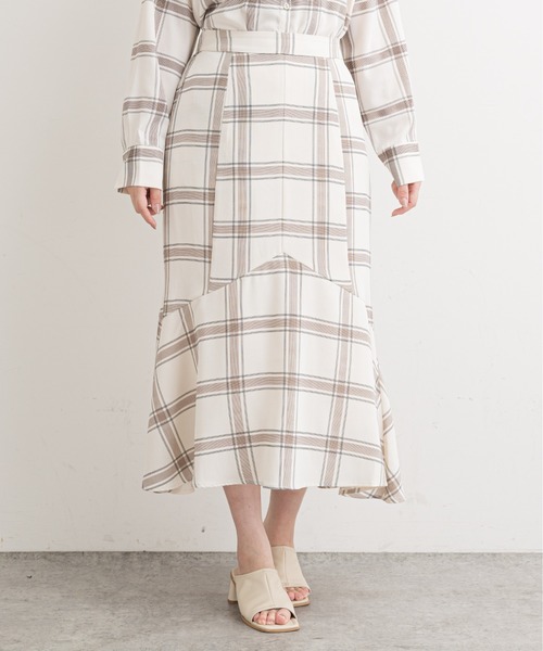natural couture（ナチュラルクチュール）の「【WEB限定】ハギデザインマーメイドスカート（スカート・レディース・ベージュ/グリーン/ピンク/チェック・FREE）」の21枚目の写真