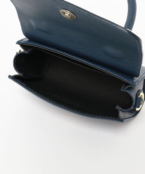 Ray BEAMS(レイビームス)の「AULENTTI / ワンハンドル バッグ(ショルダーバッグ・レディース・ネイビー/レッド・ONE SIZE)」の5枚目の写真