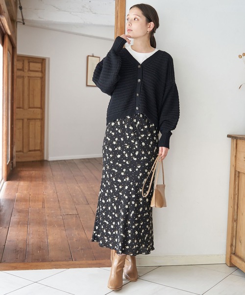 ROPE' PICNIC（ロペピクニック）の「リリーヤーンショート丈ニットカーディガン（カーディガン/ボレロ・レディース・ブラック/ホワイト/ベージュ/グリーン・38）」の19枚目の写真