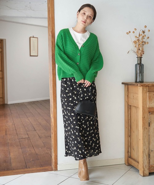 ROPE' PICNIC（ロペピクニック）の「リリーヤーンショート丈ニットカーディガン（カーディガン/ボレロ・レディース・ブラック/ホワイト/ベージュ/グリーン・38）」の17枚目の写真