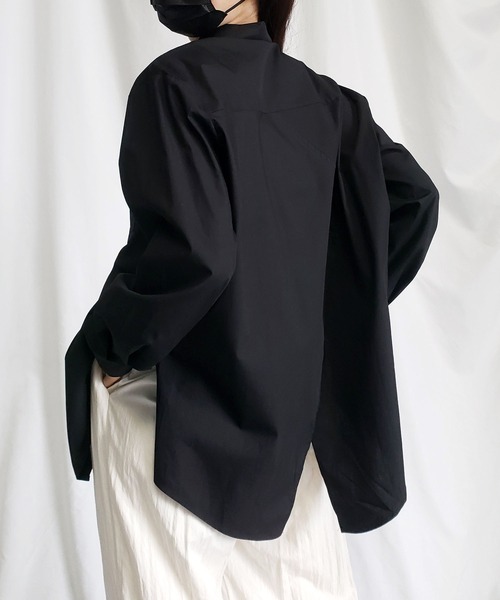 me+em select(ミームセレクト)の「※※【 無地 / ストライプ 】変形バックスリットBIGシャツ(シャツ/ブラウス・レディース・ホワイト/ブラック/ネイビー/グレー/ブラック系その他・FREE)」の3枚目の写真