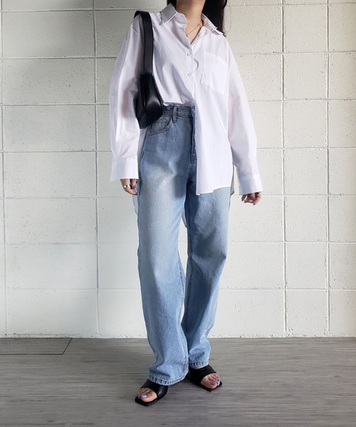 me+em select(ミームセレクト)の「※※【 無地 / ストライプ 】変形バックスリットBIGシャツ(シャツ/ブラウス・レディース・ホワイト/ブラック/ネイビー/グレー/ブラック系その他・FREE)」の6枚目の写真