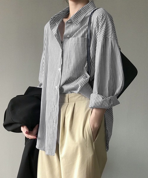 me+em select(ミームセレクト)の「※※【 無地 / ストライプ 】変形バックスリットBIGシャツ(シャツ/ブラウス・レディース・ホワイト/ブラック/ネイビー/グレー/ブラック系その他・FREE)」の15枚目の写真