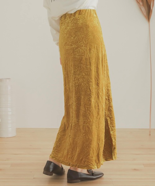 SENSE OF PLACE by URBAN RESEARCH(センスオブプレイスバイアーバンリサーチ)の「クラッシュベロアロングスカート(スカート・レディース・ブラウン/ベージュ/マスタード・ONE)」の7枚目の写真