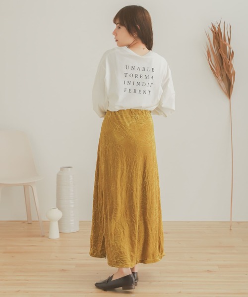 SENSE OF PLACE by URBAN RESEARCH(センスオブプレイスバイアーバンリサーチ)の「クラッシュベロアロングスカート(スカート・レディース・ブラウン/ベージュ/マスタード・ONE)」の11枚目の写真