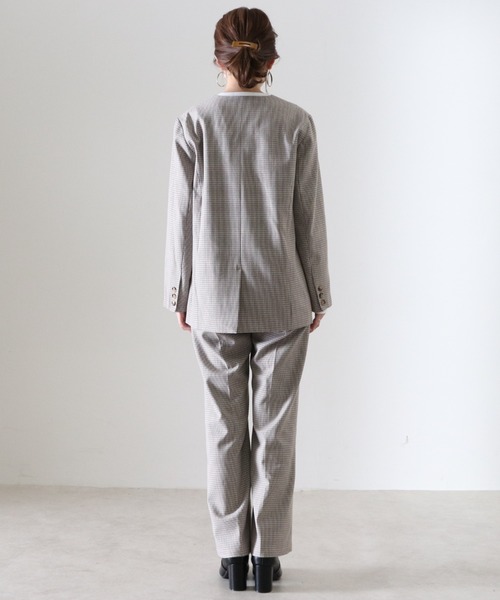 Cheek(チーク)の「チェックダブルブレストノーカラージャケット(ノーカラージャケット・レディース・ベージュ・MEDIUM)」の10枚目の写真