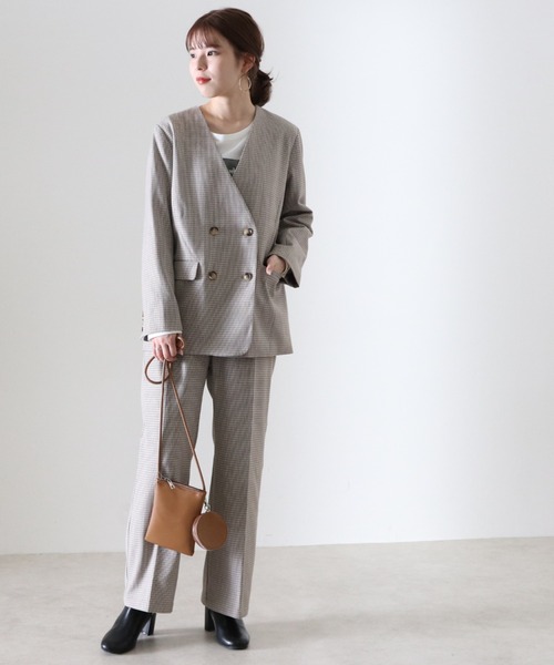Cheek(チーク)の「チェックダブルブレストノーカラージャケット(ノーカラージャケット・レディース・ベージュ・MEDIUM)」の13枚目の写真