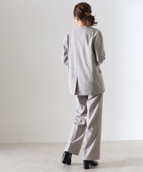 Cheek(チーク)の「チェックダブルブレストノーカラージャケット(ノーカラージャケット・レディース・ベージュ・MEDIUM)」の6枚目の写真