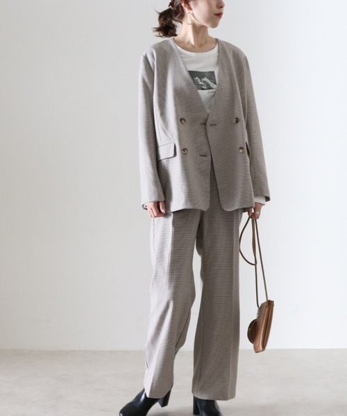 Cheek(チーク)の「チェックダブルブレストノーカラージャケット(ノーカラージャケット・レディース・ベージュ・MEDIUM)」の17枚目の写真