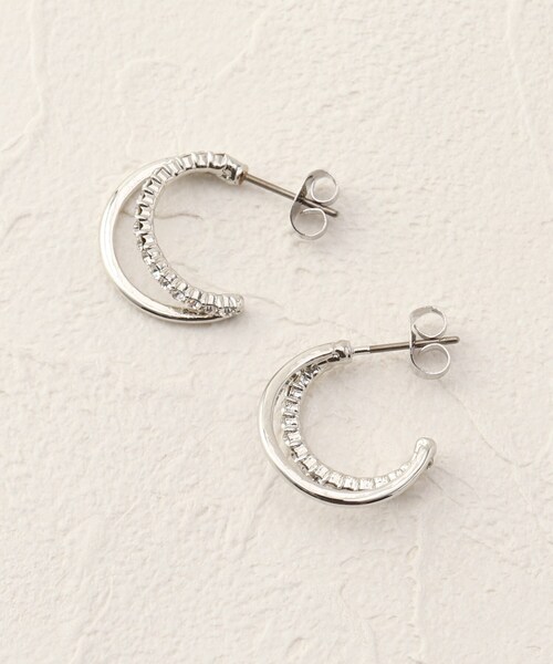 OPAQUE.CLIP（オペークドットクリップ）の「◆ダブルラインピアス（ピアス（両耳用）・レディース・シルバー/ゴールド・00）」の4枚目の写真