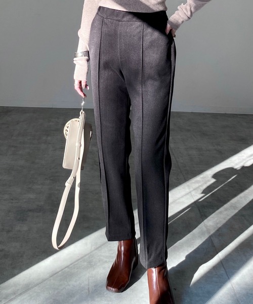 She's Closet(シーズクローゼット)の「ウールライクセンターシームラインあったかテーパードパンツ(その他パンツ・レディース・アイボリー/ブラウン/グレイッシュベージュ/カーキ/ボルドー/ダークブルー/スモークピンク/キャメル/ベージュ系その他/ブラック・FREE)」の3枚目の写真