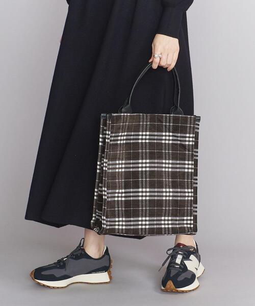 BEAUTY&YOUTH UNITED ARROWS（ビューティーアンドユースユナイテッドアローズ）の「BY チェック スクエア トートバッグ（トートバッグ・レディース・ダークブラウン/オリーブ・FREE）」の11枚目の写真