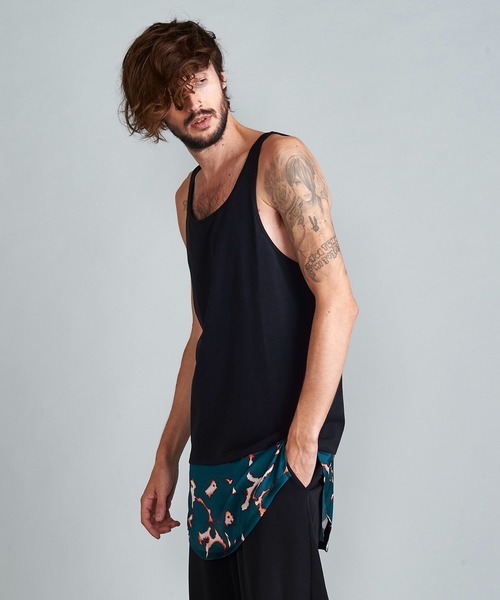 NO ID.（ノーアイディ）の「【NO ID.】Switching Hemline Long Tank Top / スイッチング ヘムライン ロング タンクトップ（タンクトップ・メンズ・ブラック/レッド/グリーン/マスタード・ONE SIZE）」の9枚目の写真