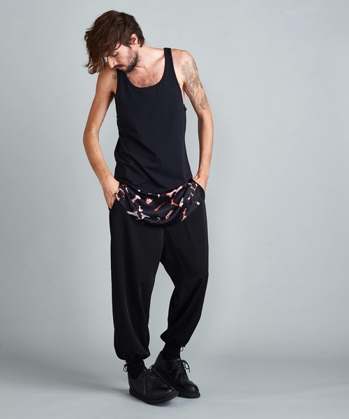 NO ID.（ノーアイディ）の「【NO ID.】Switching Hemline Long Tank Top / スイッチング ヘムライン ロング タンクトップ（タンクトップ・メンズ・ブラック/レッド/グリーン/マスタード・ONE SIZE）」の19枚目の写真