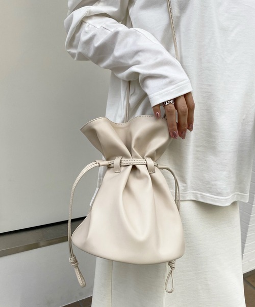 DouDou（ドゥドゥ）の「ドロストショルダー（ショルダーバッグ・レディース・ベージュ/グリーン・FREE）」の3枚目の写真