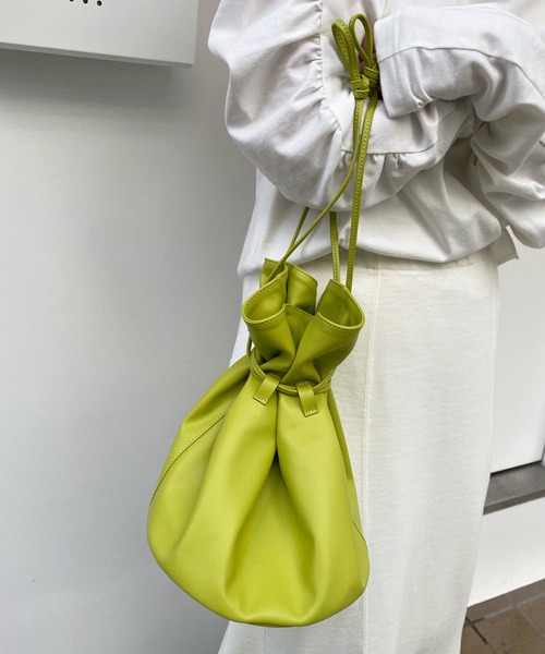 DouDou（ドゥドゥ）の「ドロストショルダー（ショルダーバッグ・レディース・ベージュ/グリーン・FREE）」の4枚目の写真