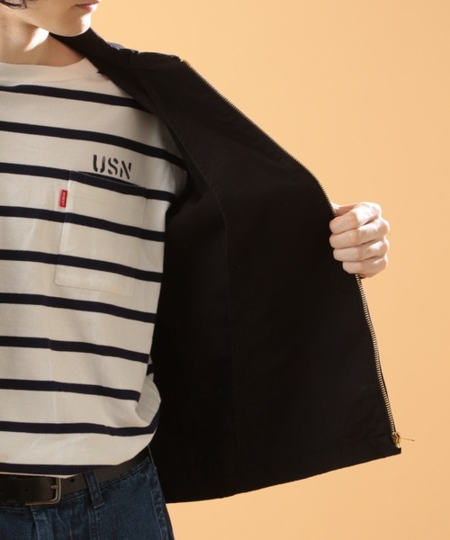 AVIREX（アヴィレックス）の「ガールズ アンド ロゴ ジャケット / GIRLS & LOGO JACKET / アヴィレックス / AVIREX（ミリタリージャケット・メンズ・ブラック/キナリ・MEDIUM/LARGE/X-LARGE/XX-LARGE）」の5枚目の写真