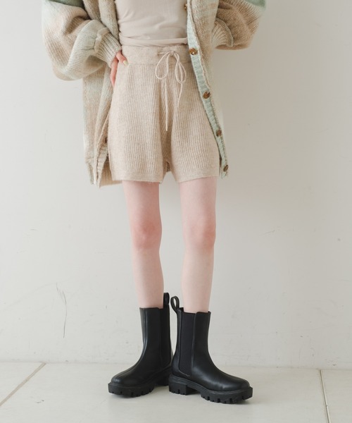 Kastane（カスタネ）の「リブニットショートパンツ（その他パンツ・レディース・ブラック/ベージュ/グレー・FREE）」の11枚目の写真