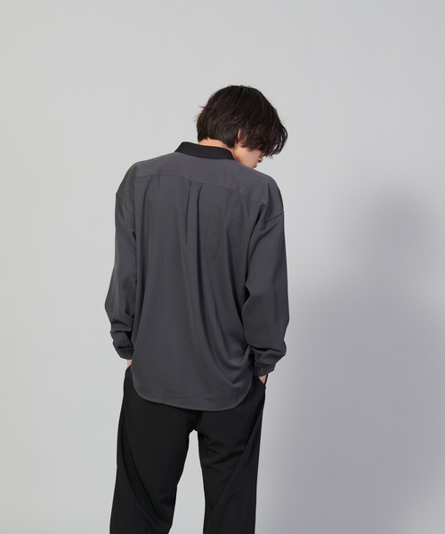 UNIIT（ユニット）の「【UNIIT／ユニット】カットプリーツスイッチルーズシャツ　ビッグシルエット（シャツ/ブラウス・メンズ・チャコールグレー/ブルー/ベージュ・SMALL/MEDIUM/LARGE）」の12枚目の写真