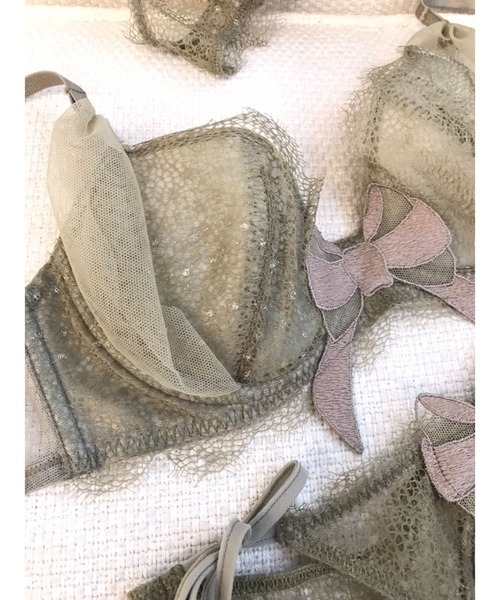 Chut！ INTIMATES（シュットインティメイツ）の「【軽いだけじゃない】シアーライトブラ (C359)（ブラジャー・レディース・カーキ/ブラック/ワイン/ライトベージュ・B65/G70/C75/F65/C70/B75/F75/D75/D65/D70/E70/H70/B70/E75/H75/F70/G65/G75/C65/E65）」の3枚目の写真