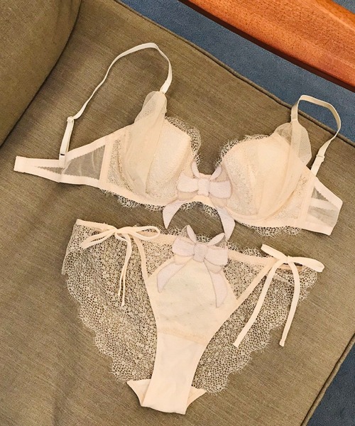 Chut！ INTIMATES（シュットインティメイツ）の「【軽いだけじゃない】シアーライトブラ (C359)（ブラジャー・レディース・カーキ/ブラック/ワイン/ライトベージュ・B65/G70/C75/F65/C70/B75/F75/D75/D65/D70/E70/H70/B70/E75/H75/F70/G65/G75/C65/E65）」の7枚目の写真