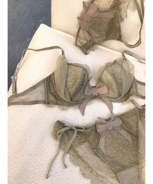 Chut！ INTIMATES（シュットインティメイツ）の「【軽いだけじゃない】シアーライトブラ (C359)（ブラジャー・レディース・カーキ/ブラック/ワイン/ライトベージュ・B65/G70/C75/F65/C70/B75/F75/D75/D65/D70/E70/H70/B70/E75/H75/F70/G65/G75/C65/E65）」の8枚目の写真