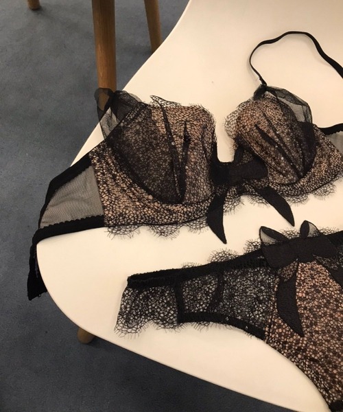 Chut！ INTIMATES（シュットインティメイツ）の「【軽いだけじゃない】シアーライトブラ (C359)（ブラジャー・レディース・カーキ/ブラック/ワイン/ライトベージュ・B65/G70/C75/F65/C70/B75/F75/D75/D65/D70/E70/H70/B70/E75/H75/F70/G65/G75/C65/E65）」の9枚目の写真