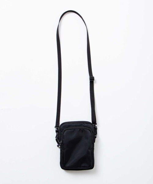 WEGO（ウィゴー）の「WEGO/ナイロンミニショルダー（ショルダーバッグ・メンズ・ホワイト/ブラック/ロイヤルブルー・FREE）」の4枚目の写真