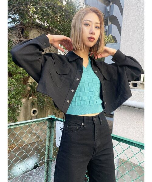 EMODA（エモダ）の「オーバークロップシャツジャケット（ブルゾン・レディース・ホワイト/ブラック/ブルー/その他・FREE）」の5枚目の写真