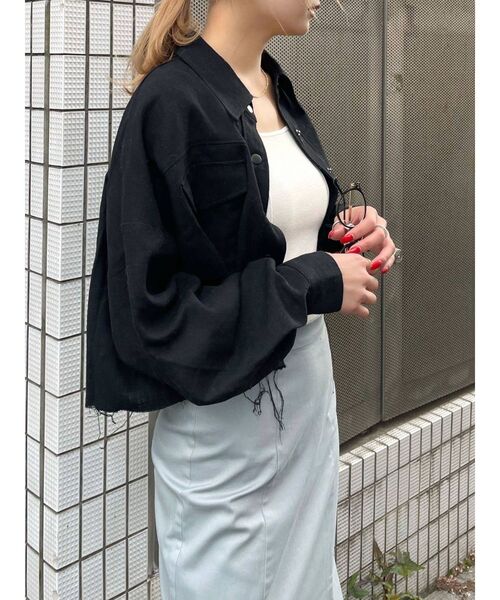 EMODA（エモダ）の「オーバークロップシャツジャケット（ブルゾン・レディース・ホワイト/ブラック/ブルー/その他・FREE）」の9枚目の写真