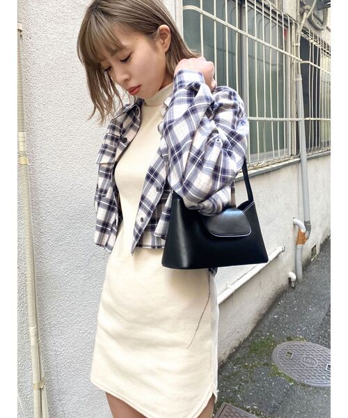 EMODA（エモダ）の「オーバークロップシャツジャケット（ブルゾン・レディース・ホワイト/ブラック/ブルー/その他・FREE）」の22枚目の写真