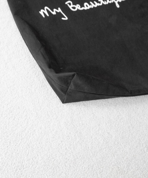 my beautiful landlet(マイビューティフルランドレット)の「my beautiful landlet COTTON NYLON BIO PEACH TOTE BAG(トートバッグ・メンズ・ホワイト/ブラック・FREE)」の4枚目の写真