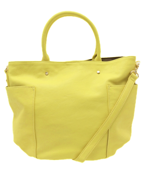ikka（イッカ）の「合皮Wポケットトート&ショルダーBAG（ショルダーバッグ・レディース・オフホワイト/イエロー/ネイビー/オレンジ・FREE）」の4枚目の写真