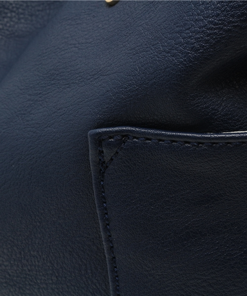 ikka（イッカ）の「合皮Wポケットトート&ショルダーBAG（ショルダーバッグ・レディース・オフホワイト/イエロー/ネイビー/オレンジ・FREE）」の10枚目の写真