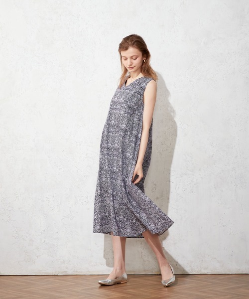 LE SOUK HOLIDAY(ルスークホリデー)の「リバティプリントワンピース(ワンピース・レディース・ネイビー・M/L)」の9枚目の写真