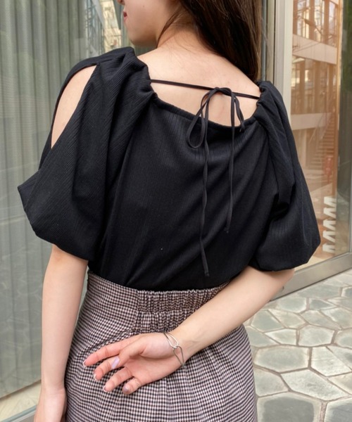 one after another NICE CLAUP（ワンアフターアナザーナイスクラップ）の「着回し優秀　バルーンテレコトップス（Tシャツ/カットソー・レディース・ブラック/ブラウン/オフホワイト/モカ・FREE）」の3枚目の写真