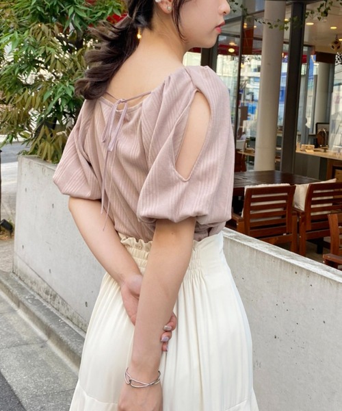 one after another NICE CLAUP（ワンアフターアナザーナイスクラップ）の「着回し優秀　バルーンテレコトップス（Tシャツ/カットソー・レディース・ブラック/ブラウン/オフホワイト/モカ・FREE）」の4枚目の写真