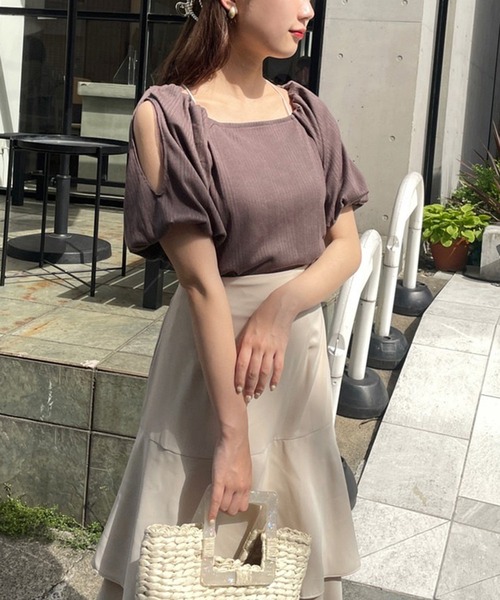 one after another NICE CLAUP（ワンアフターアナザーナイスクラップ）の「着回し優秀　バルーンテレコトップス（Tシャツ/カットソー・レディース・ブラック/ブラウン/オフホワイト/モカ・FREE）」の13枚目の写真