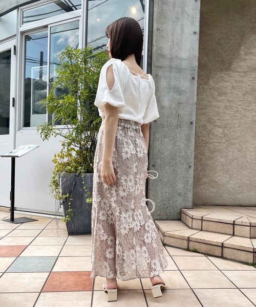 one after another NICE CLAUP（ワンアフターアナザーナイスクラップ）の「着回し優秀　バルーンテレコトップス（Tシャツ/カットソー・レディース・ブラック/ブラウン/オフホワイト/モカ・FREE）」の15枚目の写真