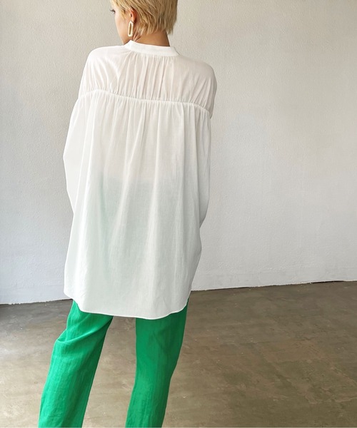 Shelly island（シェリーアイランド）の「バックギャザービッグシャツ（シャツ/ブラウス・レディース・ホワイト・FREE/M）」の8枚目の写真