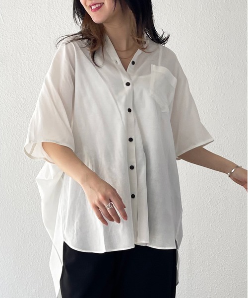 Shelly island（シェリーアイランド）の「バックギャザービッグシャツ（シャツ/ブラウス・レディース・ホワイト・FREE/M）」の3枚目の写真