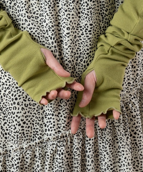 WEGO（ウィゴー）の「WEGO/【2点セット】アームウォーマー付リブT（Tシャツ/カットソー・レディース・ブラック/グリーン系その他・FREE）」の11枚目の写真